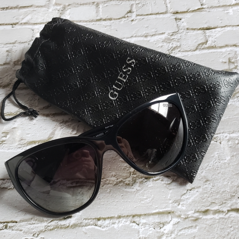 NWOT Designer Guess Polarized Sunglasses w/ Case